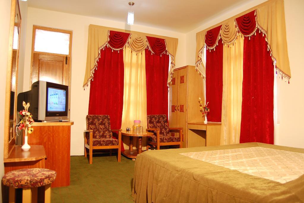 The Himalayan Regency Hotel Manāli Szoba fotó