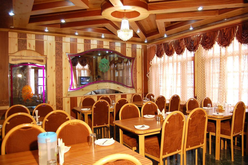 The Himalayan Regency Hotel Manāli Kültér fotó